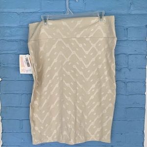 LuLaRoe Cassie - L